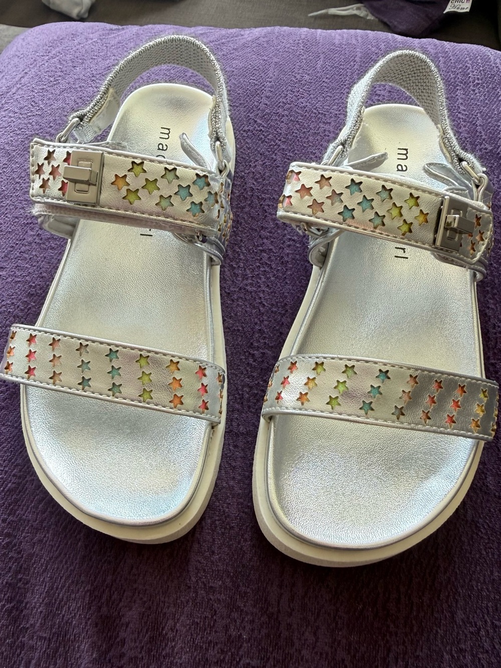 Brand New Madden Girl Kids Silver Star Cutout Sandals with Rainbow Accents